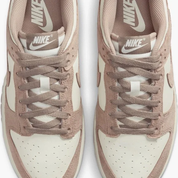 Women Nike Dunk Low - Picture 3 of 6